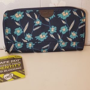 Travelon wallet wristlet RFID